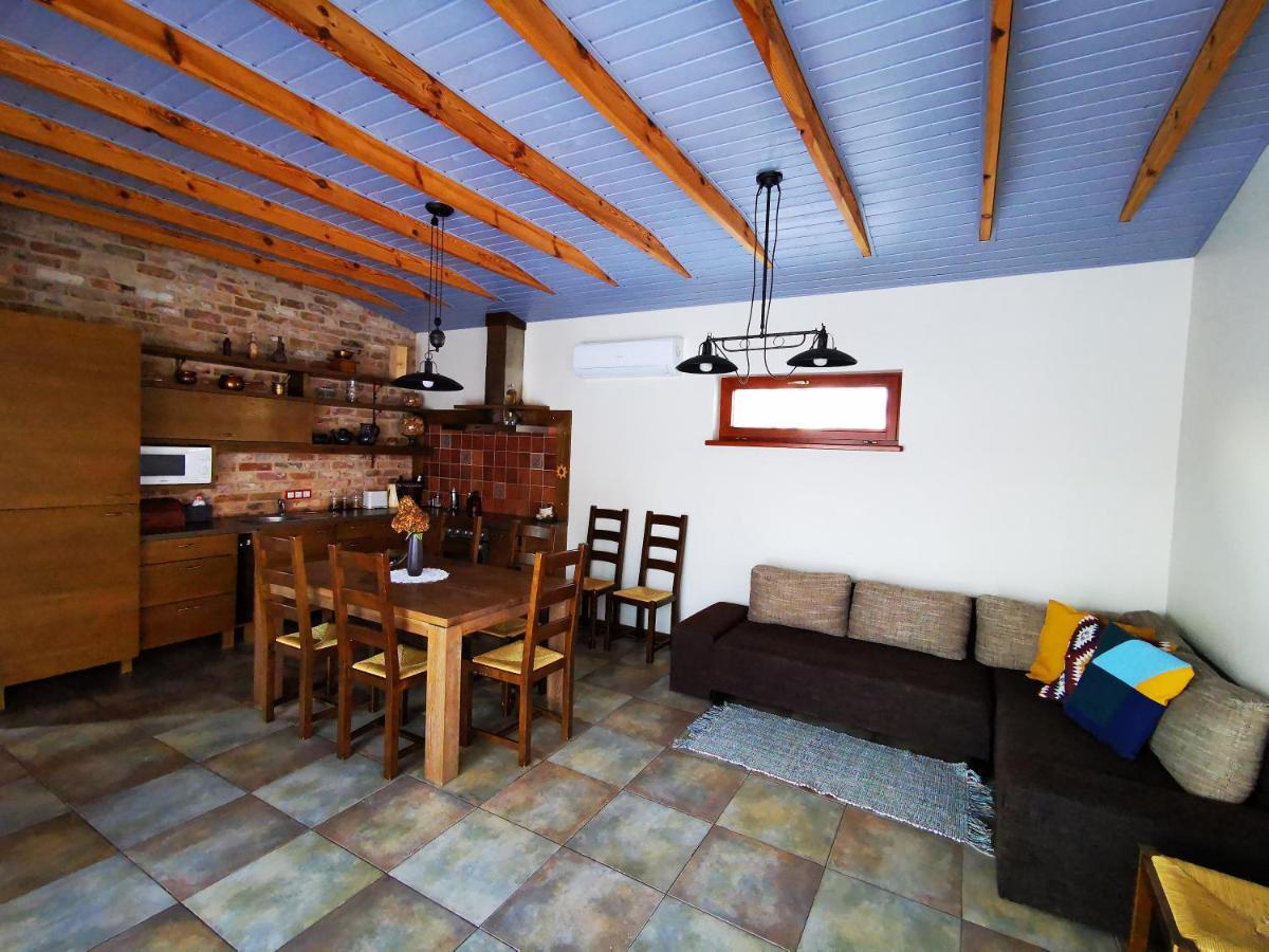 Villa Jaunsturisi à Ādaži Extérieur photo