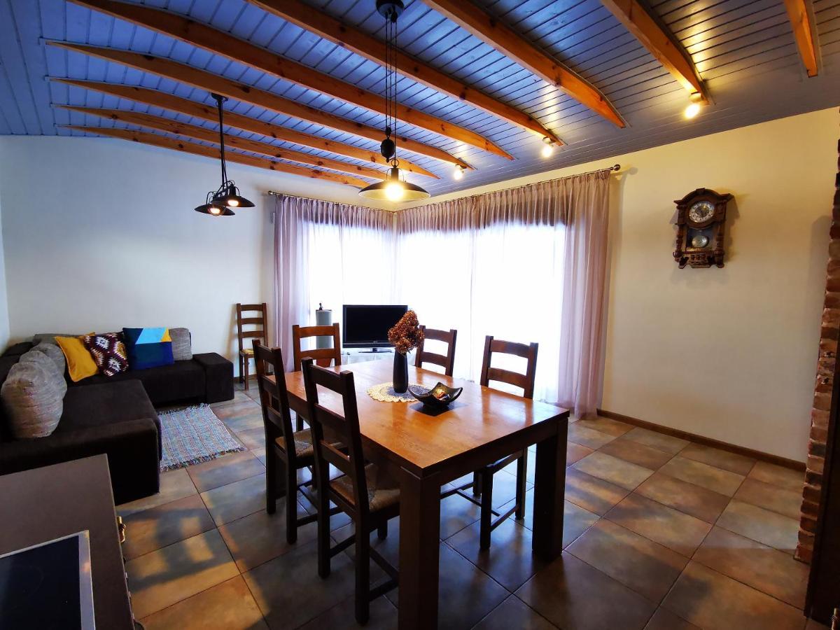 Villa Jaunsturisi à Ādaži Extérieur photo