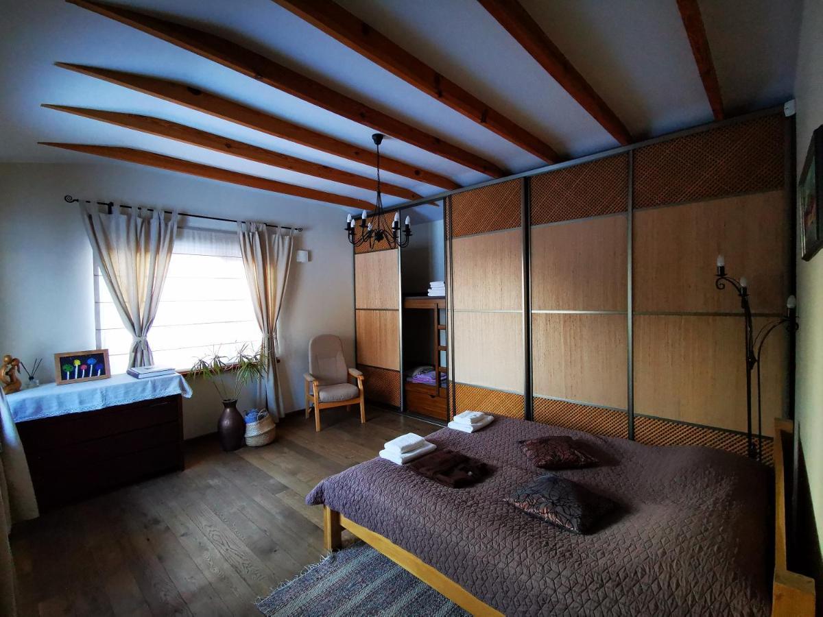 Villa Jaunsturisi à Ādaži Extérieur photo