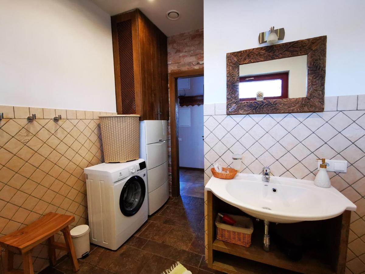 Villa Jaunsturisi à Ādaži Extérieur photo